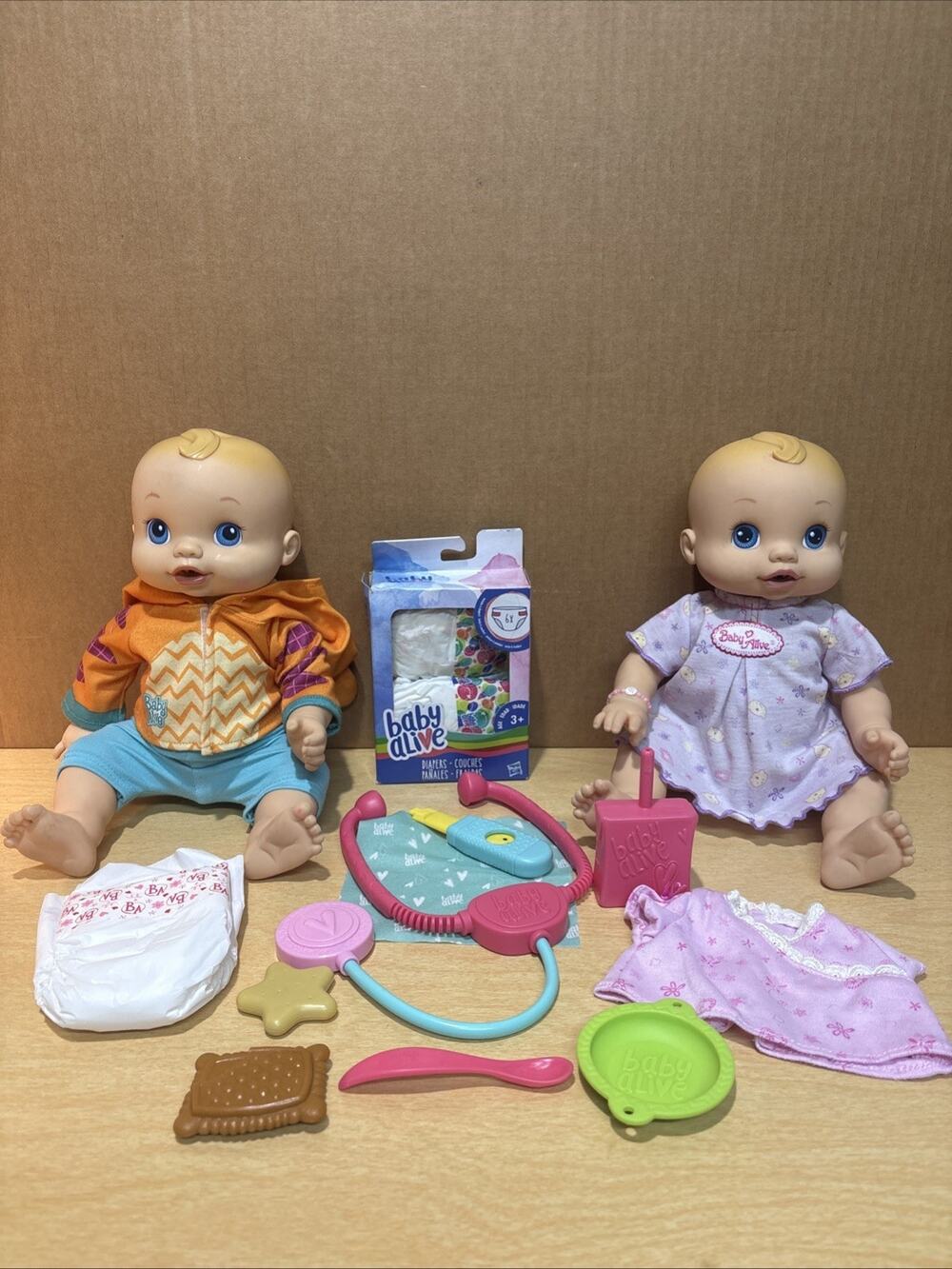 Baby Alive Wets N Wiggles Boy & Girl Twin Dolls Pair Anatomically Correct 2006